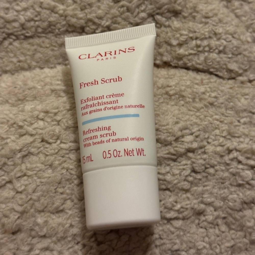 Clarins Fresh Scrub Exfoliating Cream - Picture 2 of 2